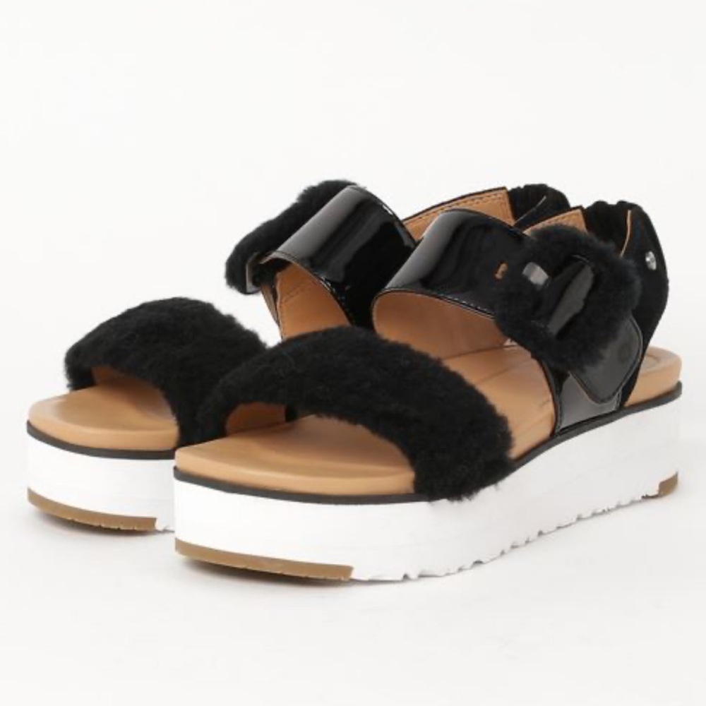 NWOB UGG Le Fluff Sandal Patent Leather Fur Platform Chunky Black Size 9.5 Beach